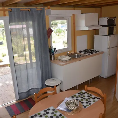 Casarina Tatil parkı Bonifacio (Corsica)